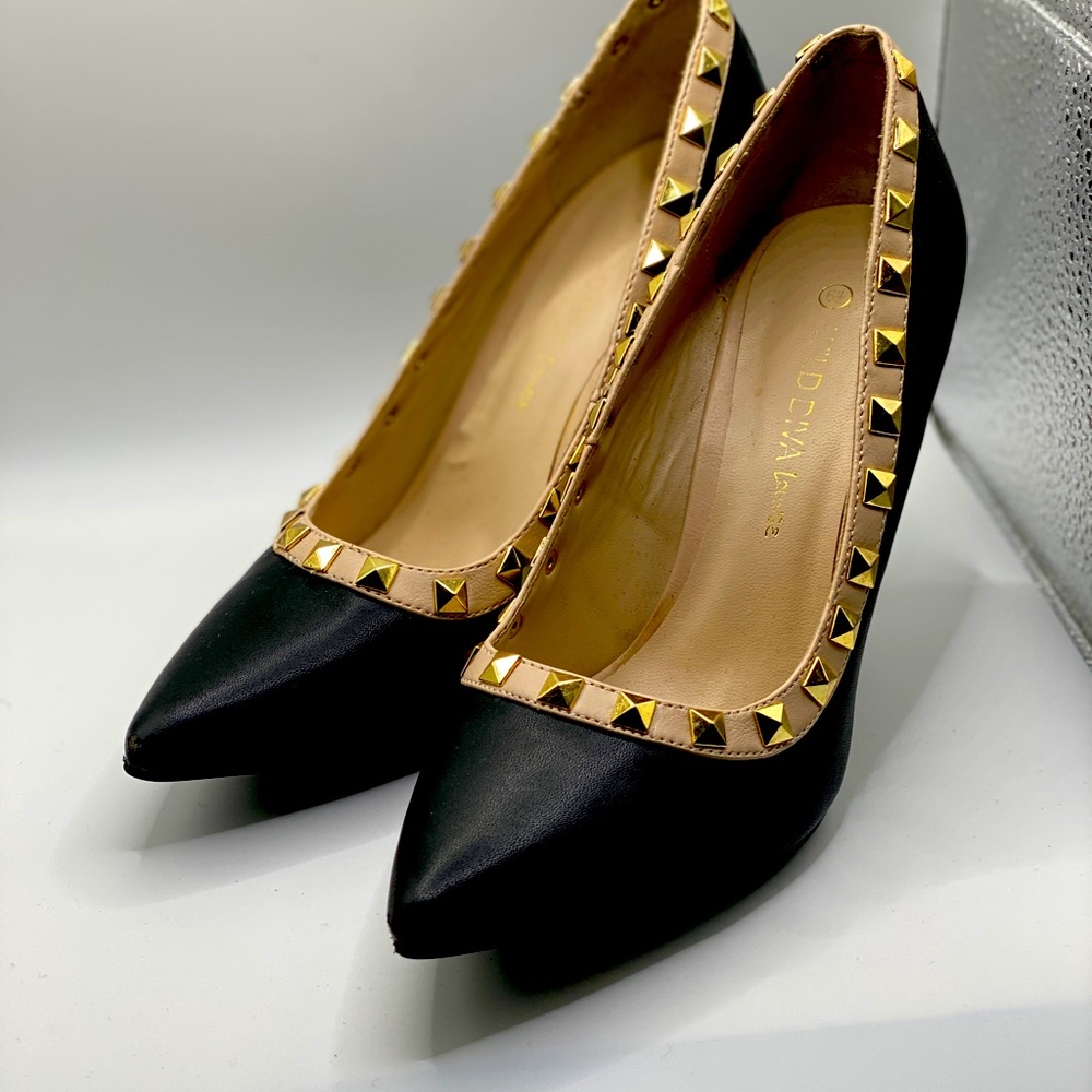 Comfy Work Pumps - Picture 2 of 2